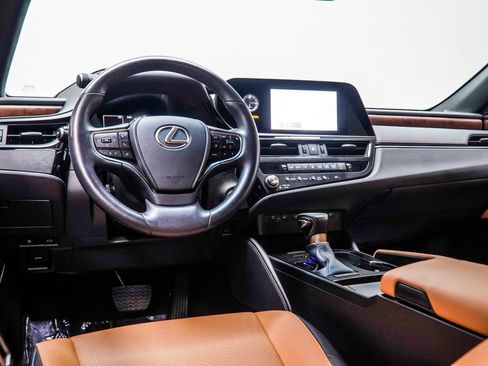 Used 2025 Lexus ES 350 w/ Premium Package FWD image 5