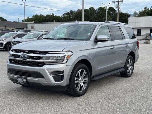 Used 2024 Ford Expedition Limited image 7