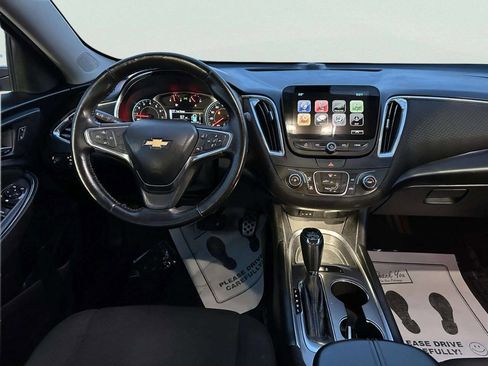 Used 2017 Chevrolet Malibu LT image 20