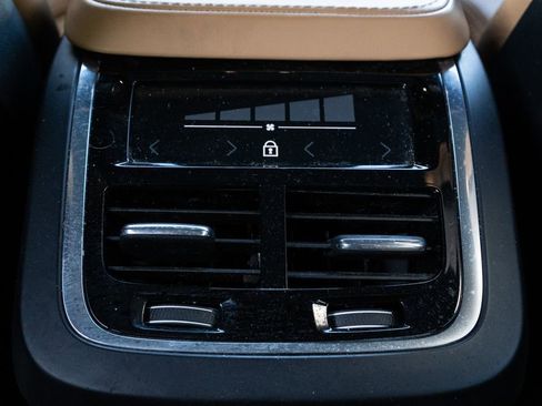 Used 2020 Volvo V90 T6 Inscription image 34