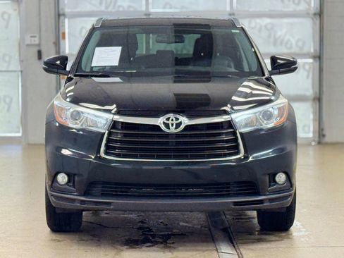 Used 2016 Toyota Highlander XLE AWD/4WD image 2