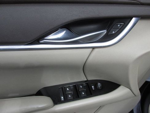 Used 2015 Cadillac XTS Limousine FWD image 33