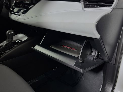 Used 2025 Toyota Corolla SE w/ Convenience Package image 35