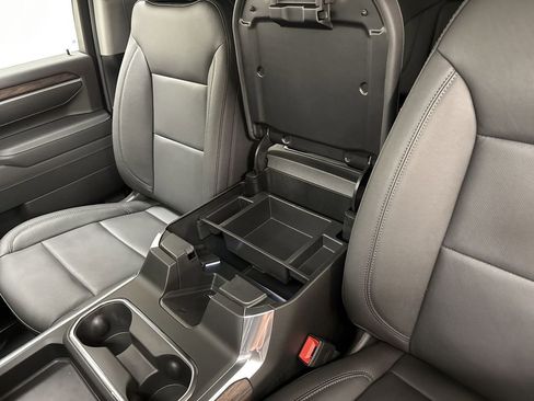 New 2026 GMC Sierra 3500 SLT w/ SLT Convenience Package image 36