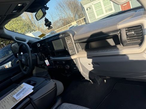 Used 2023 Ford F350 XLT w/ Snow Plow Prep Package image 10