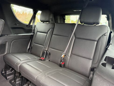 Used 2023 Chevrolet Suburban LT image 21
