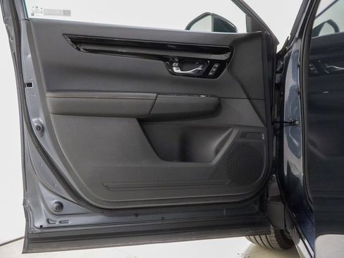 Certified 2025 Honda CR-V Sport Touring image 17