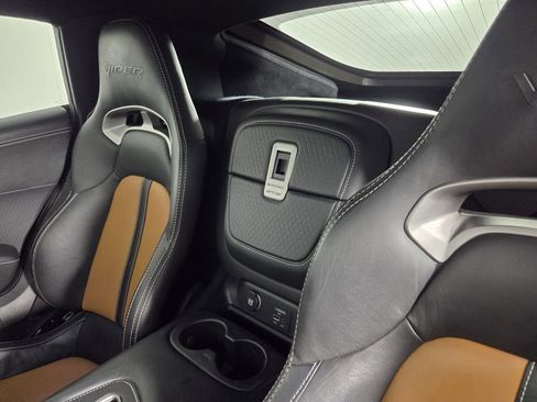 Used 2014 SRT Viper GTS w/ GTS Laguna Interior Package RWD image 22
