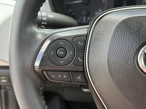 Used 2025 Toyota Corolla SE FWD image 17