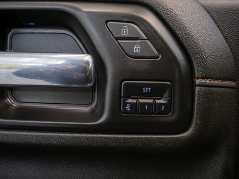 Used 2022 GMC Sierra 2500 AT4 image 22