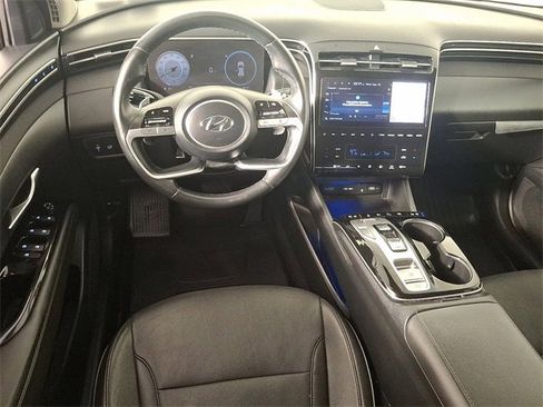 Used 2022 Hyundai Tucson Limited w/ Winter Package image 2