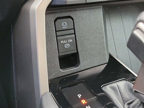 Used 2024 Toyota Tundra Limited image 29