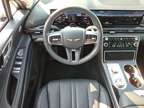 Used 2025 Genesis GV80 2.5T Standard image 11