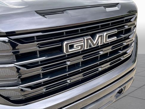 Used 2023 GMC Sierra 1500 Elevation w/ X31 Off-Road Package AWD/4WD image 28