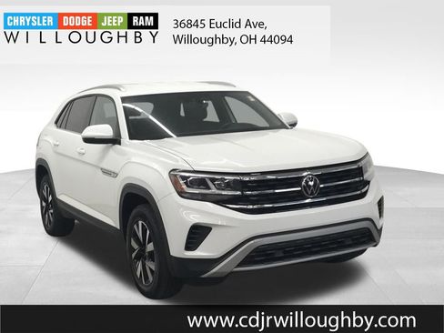 Used 2021 Volkswagen Atlas Cross Sport SE image 3
