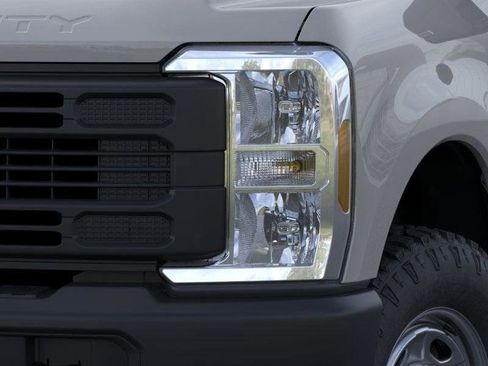New 2026 Ford F250 XL w/ XL Off-Road Package image 40