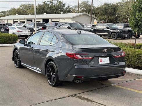 Certified 2025 Toyota Camry SE image 5