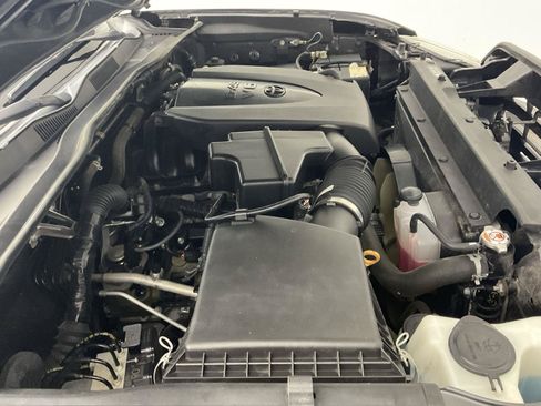 Used 2019 Toyota Tacoma SR5 AWD/4WD image 21