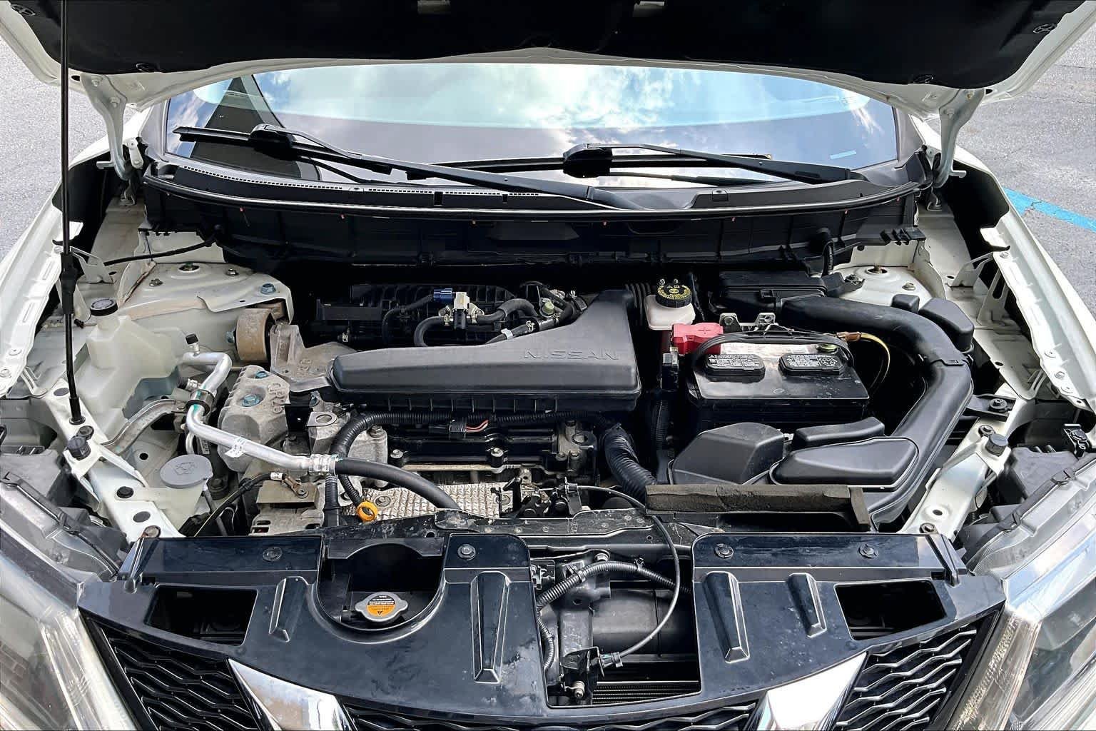 Used 2016 Nissan Rogue SV FWD image 31