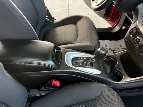 Used 2017 Dodge Journey SXT image 24