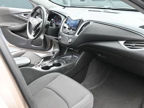Used 2024 Chevrolet Malibu LT FWD image 24