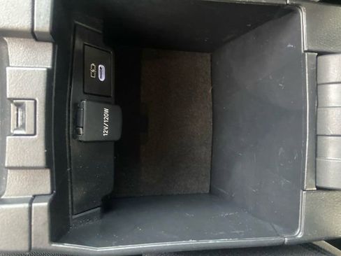 Used 2024 Toyota Corolla LE image 31