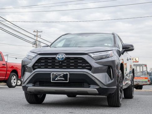 Used 2023 Toyota RAV4 XSE image 6