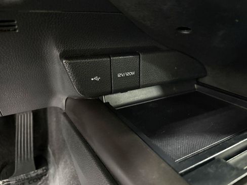 Used 2021 Toyota Camry SE FWD image 20