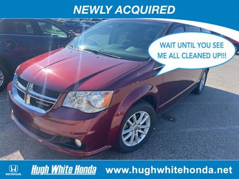 Used 2019 Dodge Grand Caravan SXT image 1
