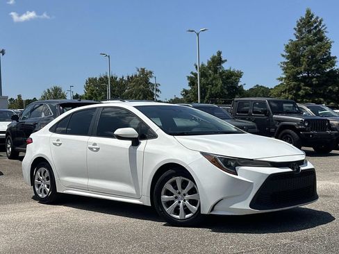 Used 2021 Toyota Corolla LE FWD image 1