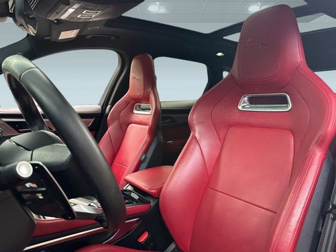 Used 2023 Jaguar F-PACE R-Dynamic S image 23