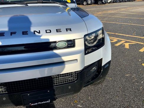 Certified 2023 Land Rover Defender 130 X-Dynamic SE image 29