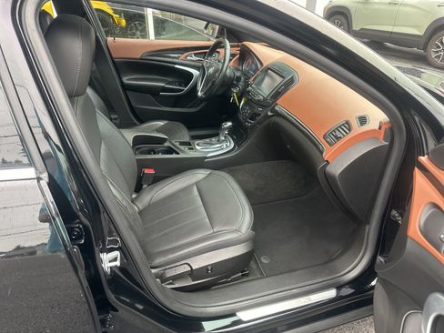 Used 2017 Buick Regal Sport Touring FWD image 8