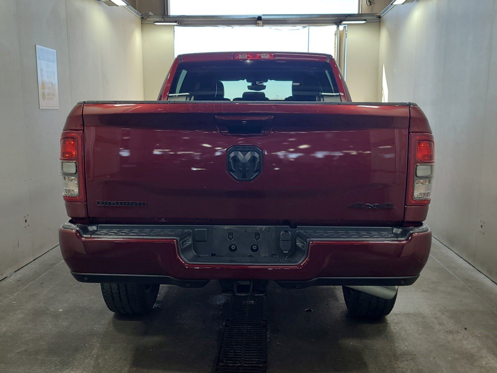 Used 2024 RAM 2500 Big Horn w/ Night Edition AWD/4WD image 5