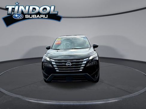 Used 2024 Nissan Rogue S AWD/4WD image 3