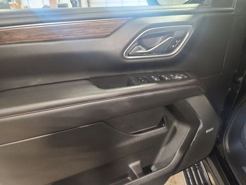 Used 2021 Chevrolet Tahoe High Country w/ Premium Package image 11