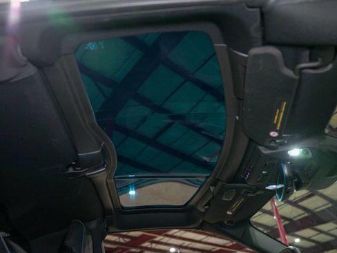 Used 2024 Chevrolet Corvette Stingray 2dr Coupe w/ Z51 Performance Package image 39