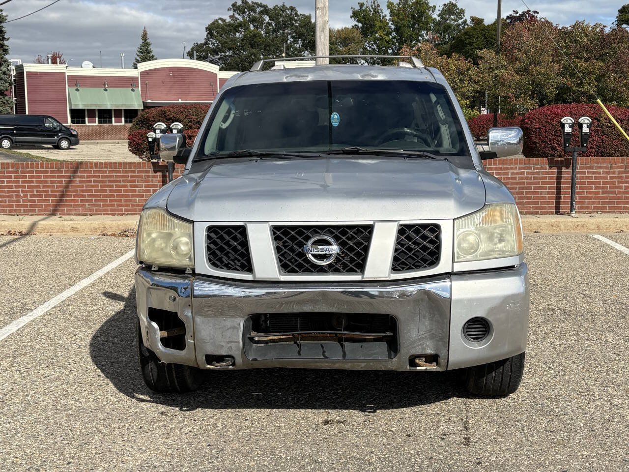 Used 2004 Nissan Armada SE w/ (LTH) Leather Pkg AWD/4WD image 2
