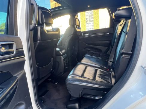 Used 2019 Jeep Grand Cherokee Limited AWD/4WD image 29
