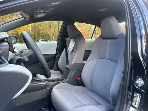 New 2026 Toyota Corolla SE image 3