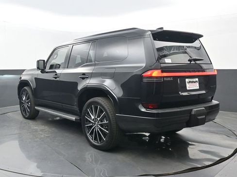 Used 2026 Lexus GX 550 w/ Accessory Package (2T) AWD/4WD image 3