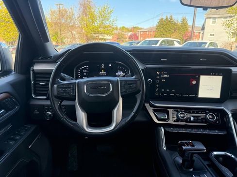 Used 2022 GMC Sierra 1500 Denali w/ Denali Reserve Package AWD/4WD image 25