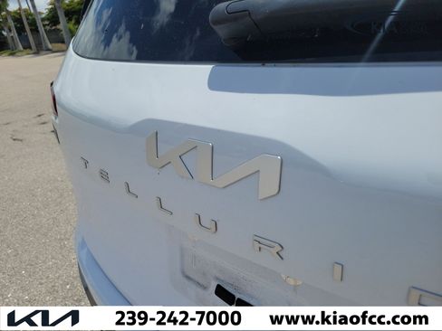 Used 2025 Kia Telluride S FWD image 10
