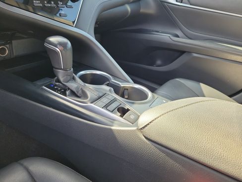 Used 2018 Toyota Camry XSE w/ Audio Package FWD image 29