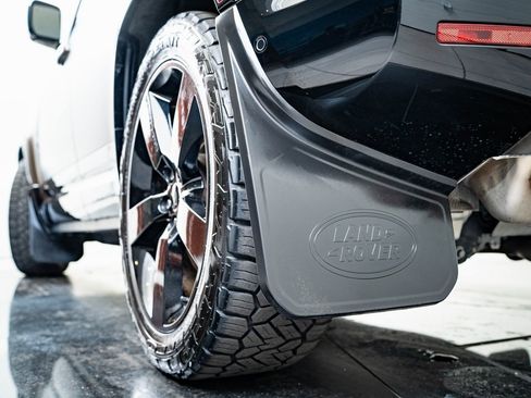 Used 2021 Land Rover Defender 110 X image 40