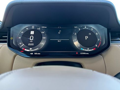 Used 2025 Land Rover Range Rover SE AWD/4WD image 21
