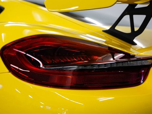 Used 2016 Porsche Cayman GT4 RWD image 34