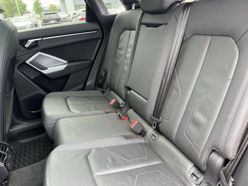 Used 2020 Audi Q3 2.0T Premium w/ Convenience Package AWD/4WD image 32