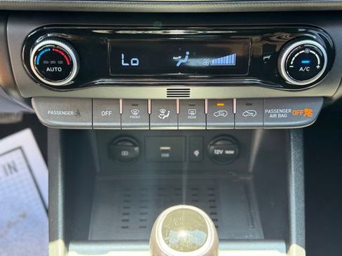 Used 2022 Hyundai Kona SEL w/ Convenience Package FWD image 19