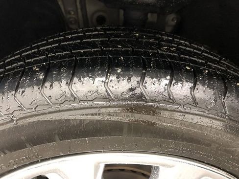 Used 2023 Toyota Highlander Limited image 29